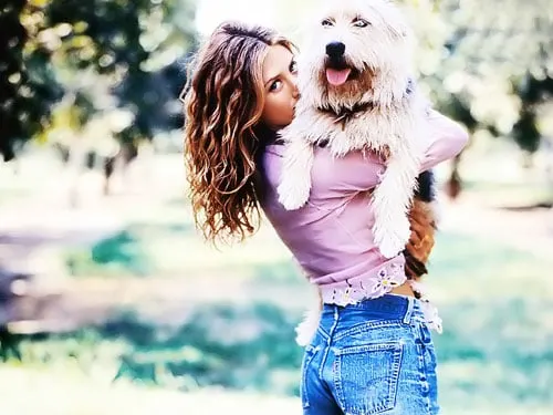 Jennifer Aniston Goldendoodle